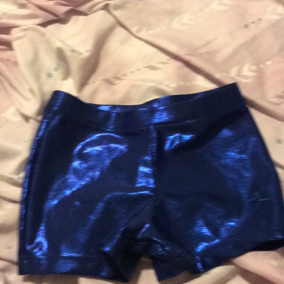 Gymnastics 🤸‍♀️ shorts - Picture 2 of 7